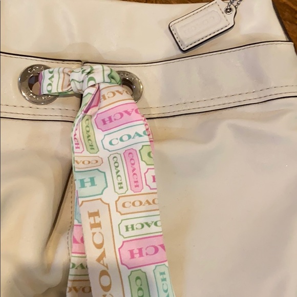 Coach purse in excellent condition! - Picture 2 of 4